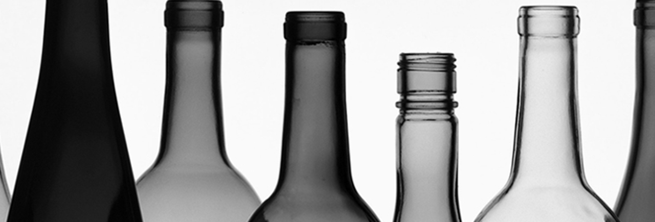 Παρέχουμε μεγάλη ποικιλία σε γυάλινα μπουκάλια για οινοποιία, ποτοποιία, τρόφιμα, βάζα, μπύρες, νερά & αναψυκτικά
